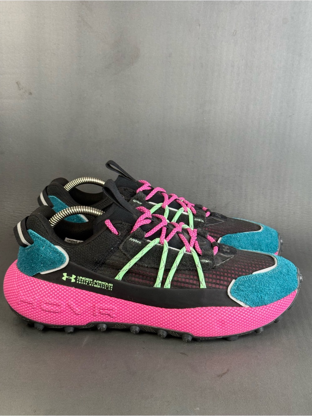 Under Armour Fat Tire Venture Pro Hydro Teal Astro Pink men’s 10.5 (Women 12)